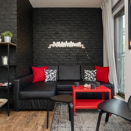 Stylish & Trendy 1 Bedroom Apartment Wola With Parking By Renters Warszawa Zewnętrze zdjęcie