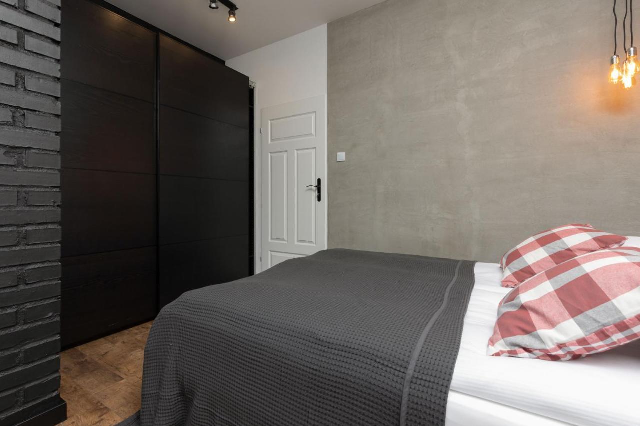 Stylish & Trendy 1 Bedroom Apartment Wola With Parking By Renters Warszawa Zewnętrze zdjęcie